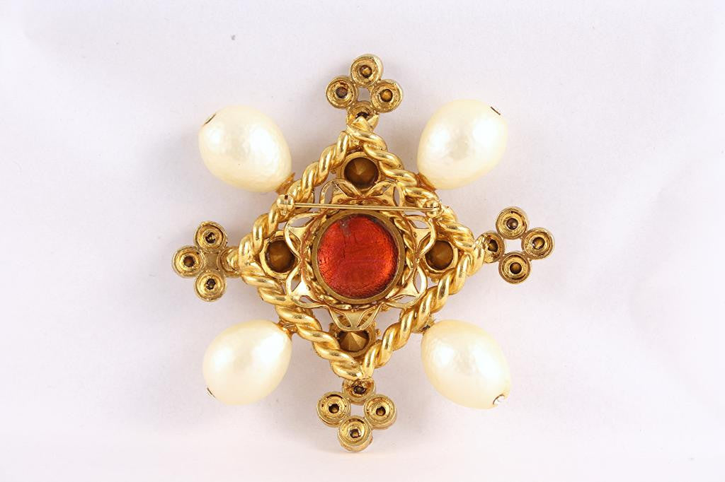 Vintage Gripoix Brooch Attributed to CHANEL at Rice and Beans Vintage