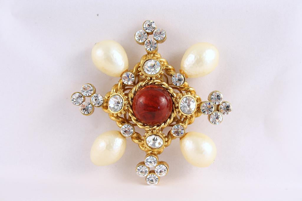 Vintage Gripoix Brooch Attributed to CHANEL at Rice and Beans Vintage