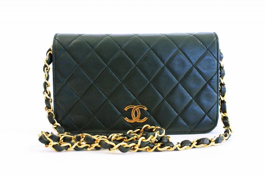 Bonhams : Channel Princess Diana's Style with Vintage Chanel at