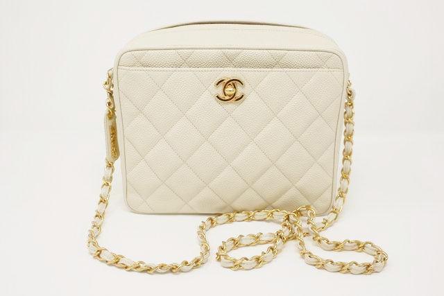 A+M+A+Z+I+N+G+CHANEL+Classic+Quilted+White+Caviar+Leather+Wallet+on+Chain  for sale online