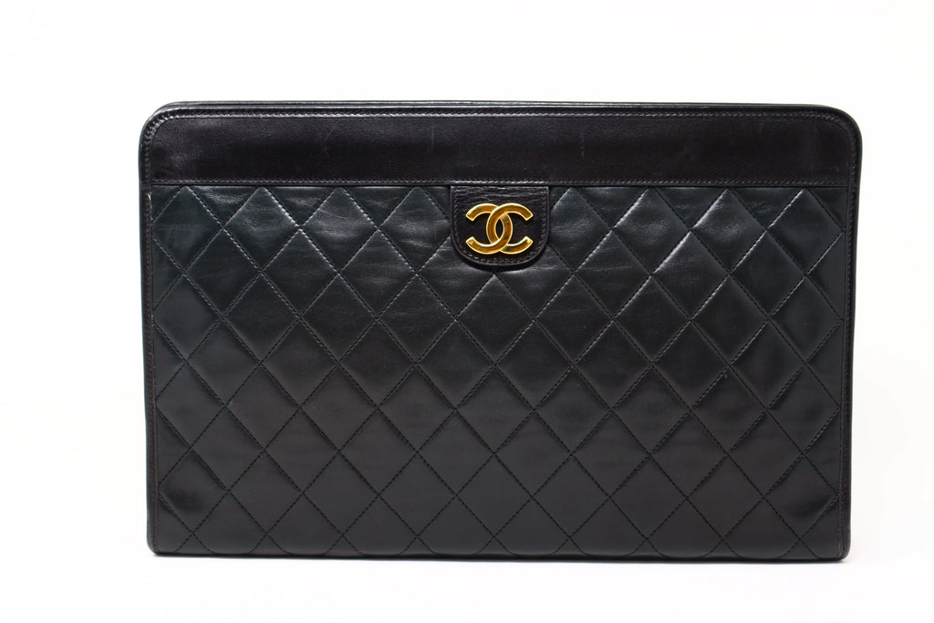 Rare Vintage CHANEL Quilted Lambskin Clutch
