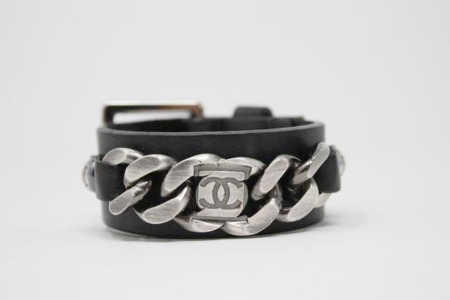 New CHANEL 09P Leather & Chain Bracelet