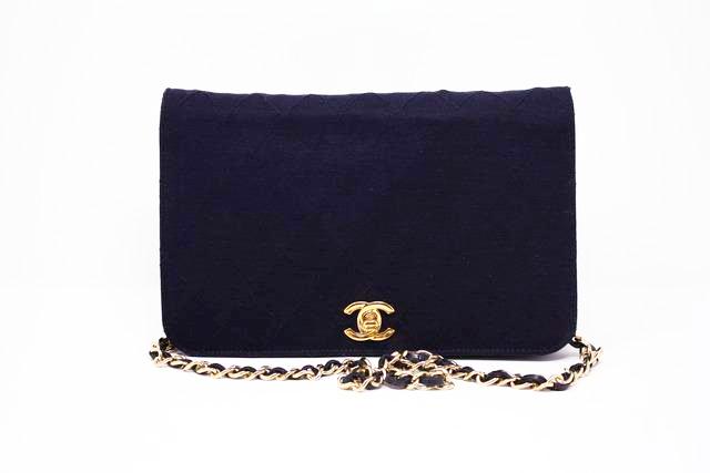 Pre Owned Chanel Navy Flap Bag with Front Pocket Full Set from 2015 - Mrs  Vintage - Selling Vintage Wedding Lace Dress / Gowns & Accessories from  1920s – 1990s. And many