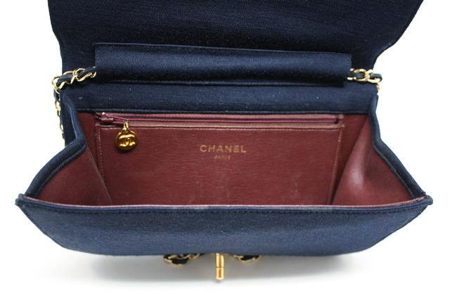 Closed V-Neck Sweater, Alpaka Pullover - Bikinis & Passports  Chanel  classic flap bag, Chanel handbags, Chanel classic flap