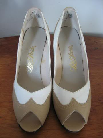 Vintage 70's White and Tan Leather Open Toe Spectator Pumps Heels, sz 7.5