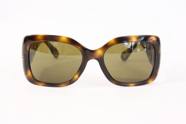 Vintage S/S 1993 CHANEL White Sunglasses at Rice and Beans Vintage