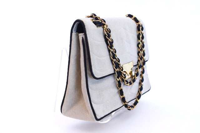 VINTAGE CHANEL BAG❤️HP  Chanel bag, Vintage chanel, Gorgeous bags