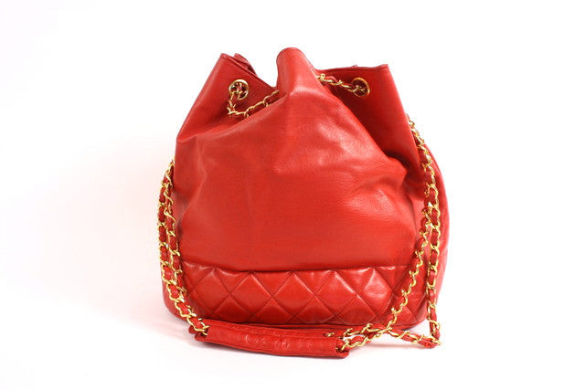 Chanel Womens Red Leather Quilted Vintage Drawstring Shoulder Bag Handbag