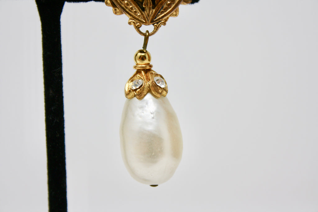 Vintage Chanel Pearl Drop Earrings